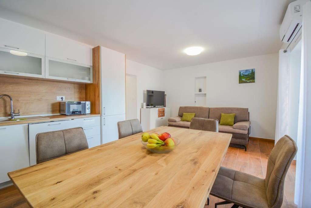 Villa With Amazing View And A Private Pool, Susnjar 1 Krusevo  Luaran gambar